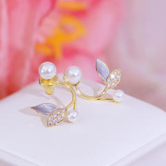 Korean fashion little leaf summer jacket ear studs