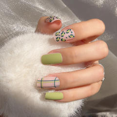 Leopard green color false nails