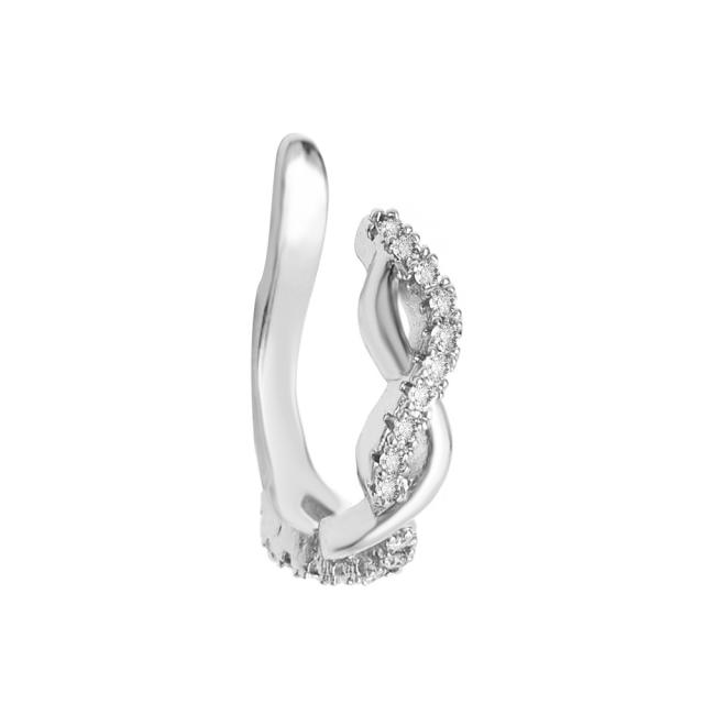 Twiste diamond ear cuff