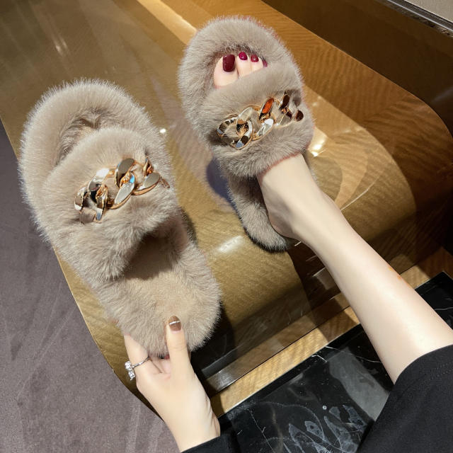 Metal chain fluffy slippers