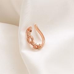 Diamond lock hollow ear cuff