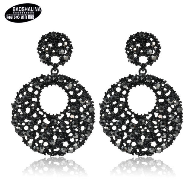 Hollow out black color rhinestong setting dangle earrings