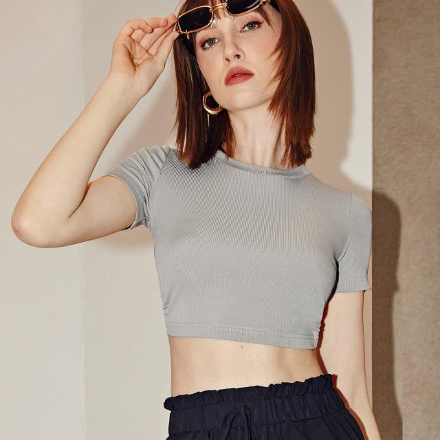 Knitted backless short sleeve crop tops
