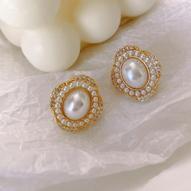 Vintage pearl ear studs earrings
