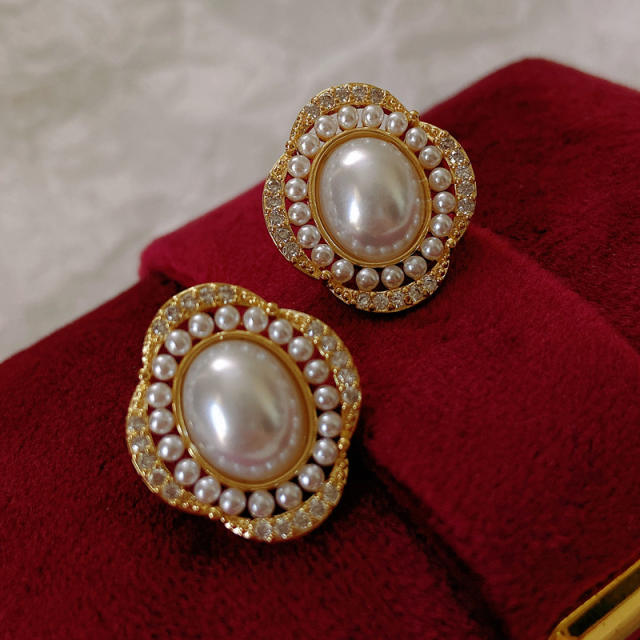 Vintage pearl ear studs earrings