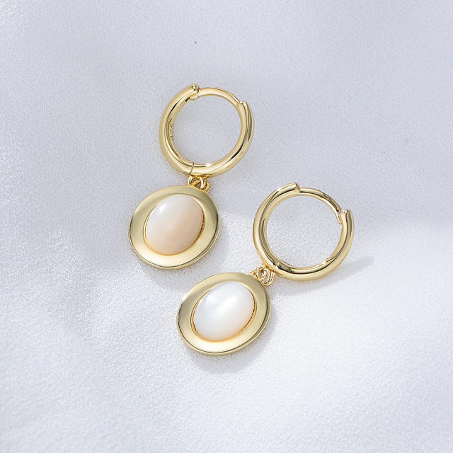 Natural shell oval shape sterling silver eaerrings