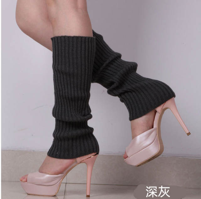 Popular plain color knitted knee high socks dance socks