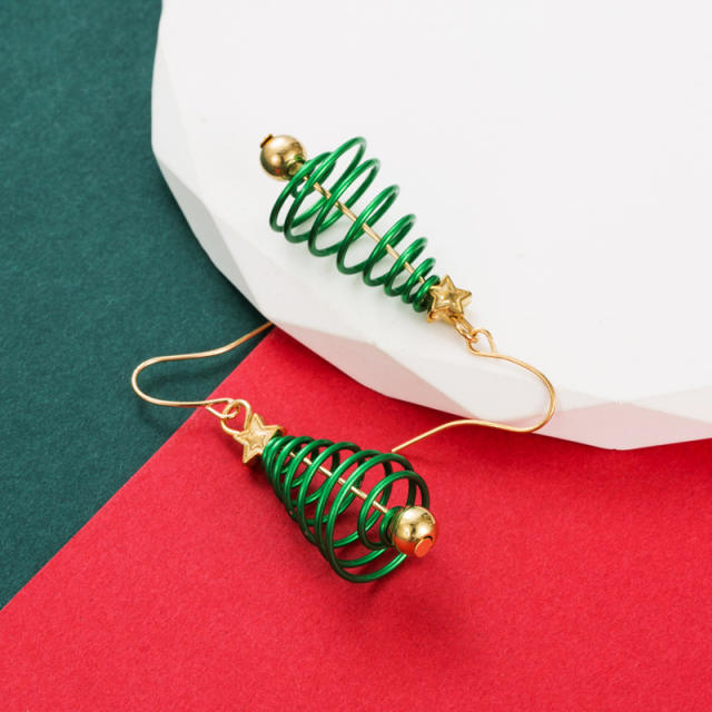 Creative green color christmas tree earrings