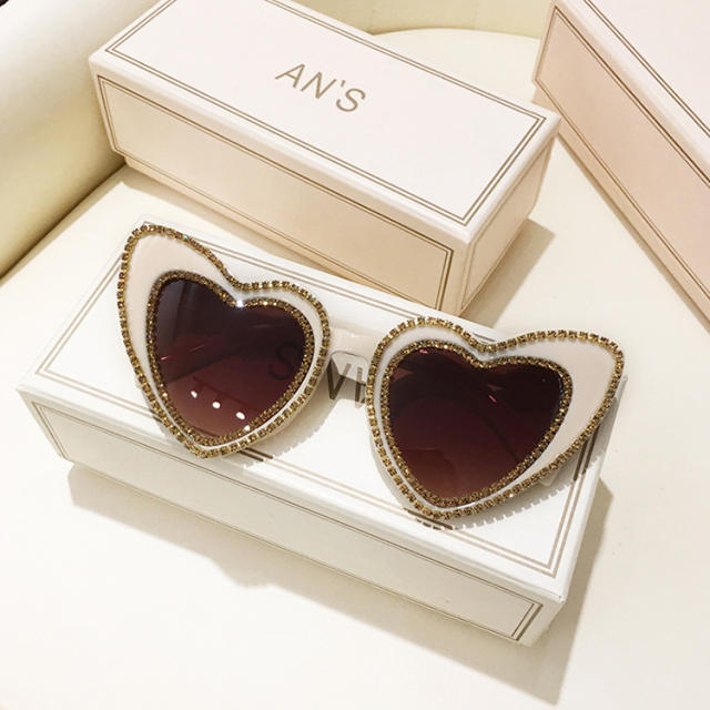Diamond heart women sunglasses
