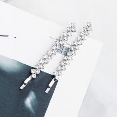 Classic diamond bobby pins