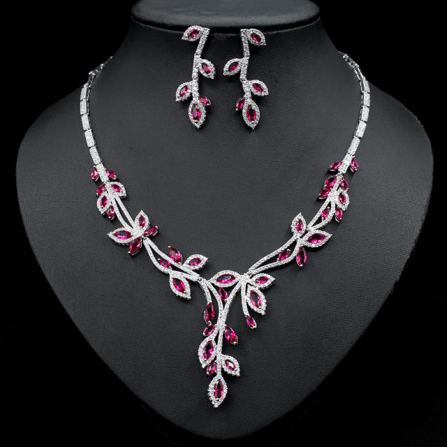 Elegant pave setting rhinestone leaf diamond necklace set