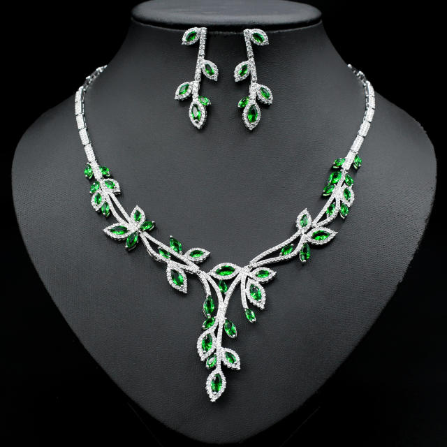 Elegant pave setting rhinestone leaf diamond necklace set