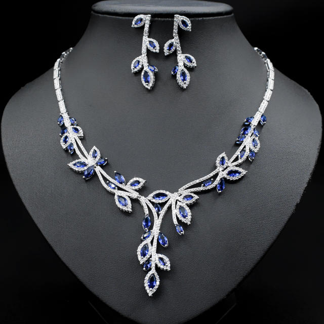 Elegant pave setting rhinestone leaf diamond necklace set