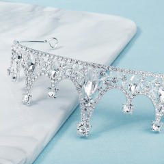 Baroque diamond crown