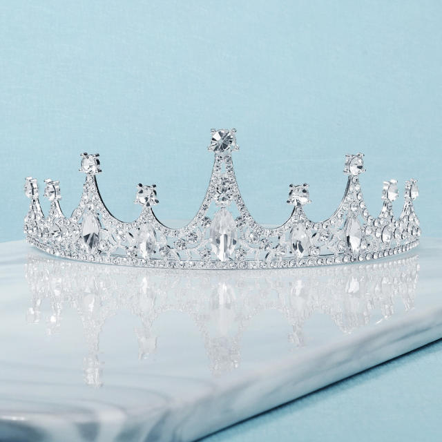 Baroque diamond crown