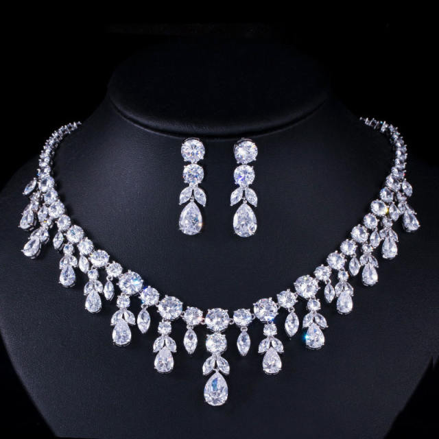 AAA luxury cubic zircon statement diamond necklace set