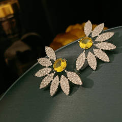 Luxury pave setting diamond sunflower studs earrings