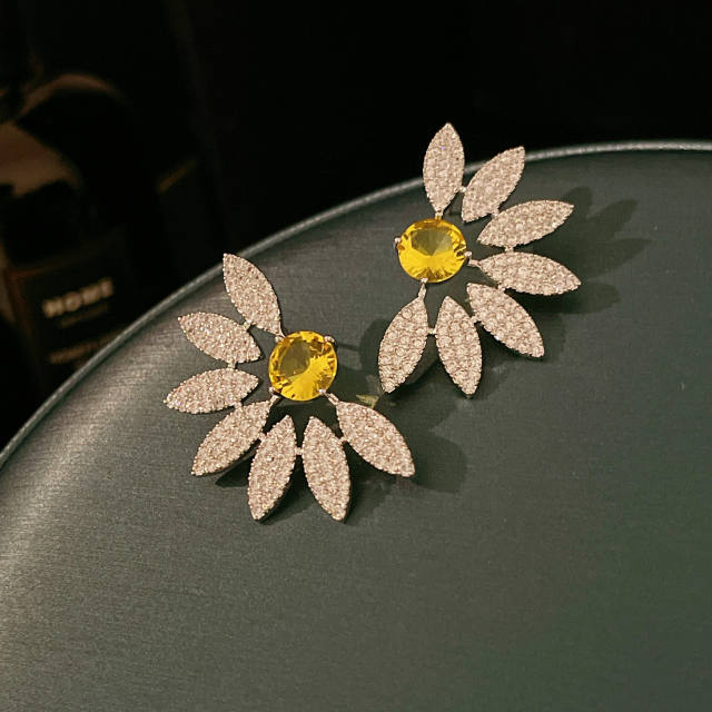 Luxury pave setting diamond sunflower studs earrings