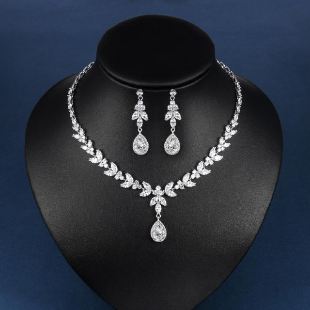 AAA cubic zircon sapphire drop wedding necklace diamond necklace