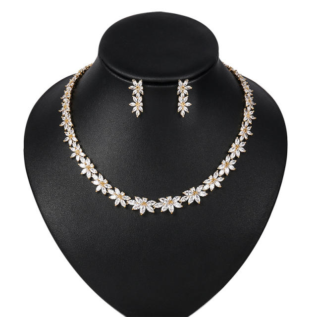 Luxury diamond necklace set for women