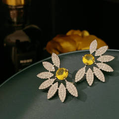 Luxury pave setting diamond sunflower studs earrings