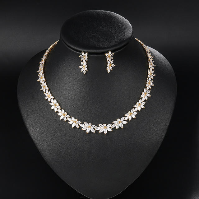 Luxury diamond necklace set for women