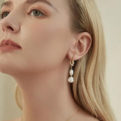 Baroque pearl earrings