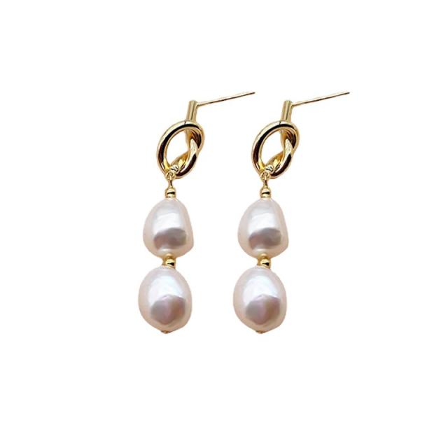 Baroque pearl earrings