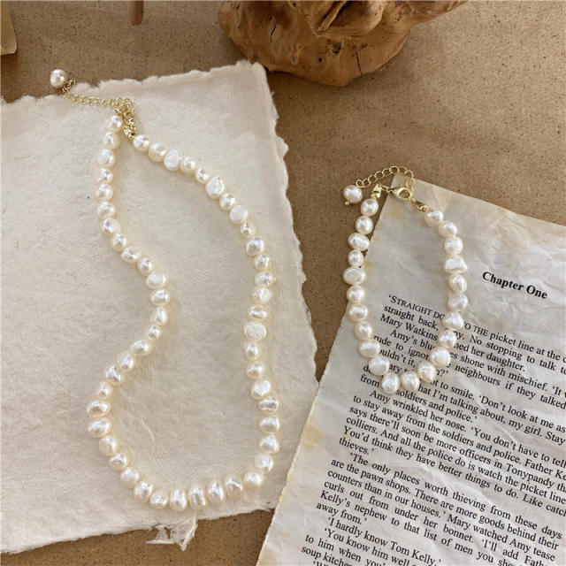 Korean fashion vintage baroque pearl necklace bracelet