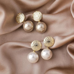 Korean fashion vintage pearl earrings