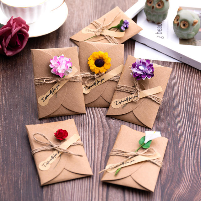 Vintage Kraft paper dry flower greeting cards