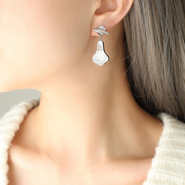 National trend white shell stainless steel earrings