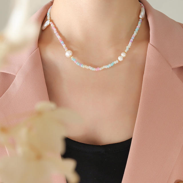 Winter irregular shape pearl bead choker necklace