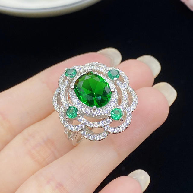 Luxury emerald statement flower rings