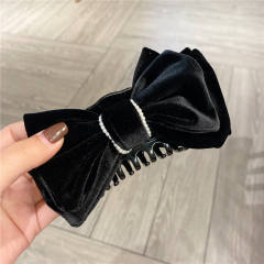 Winter design velvet bow hair claw clips