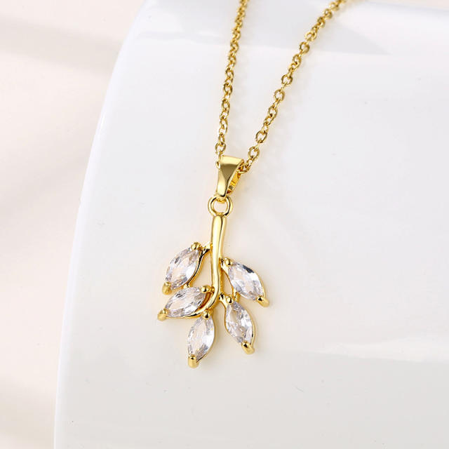 18K diamond leaf stainless steel chain pendant necklace