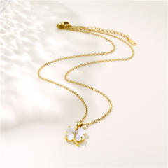 White color opal stone clover pendant necklace