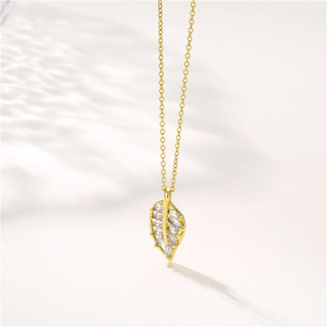Cute diamond leaf stainless steel chain pendant necklace