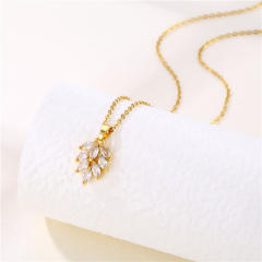 Fashionable diamond leaf pendant necklace