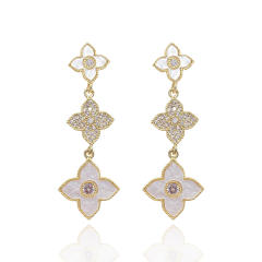 925 needle diamond clover white earrings