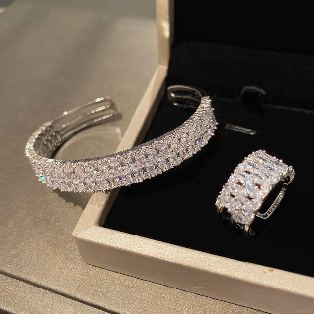 Luxury pave setting diamond cuff bangle rings