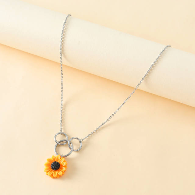 Stainless steel circle sunflower card necklace
