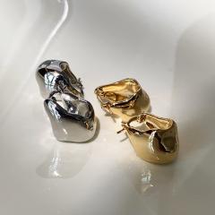 Vintage unique design metal feeling chunky huggie earrings
