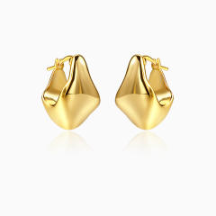 Vintage unique design metal feeling chunky huggie earrings