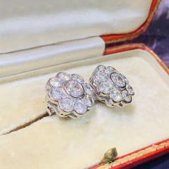 Concise elegant diamond flower studs earrings