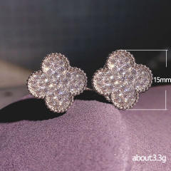 Classic diamond clover studs earrings