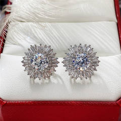 Luxury diamond studs earrings for wedding
