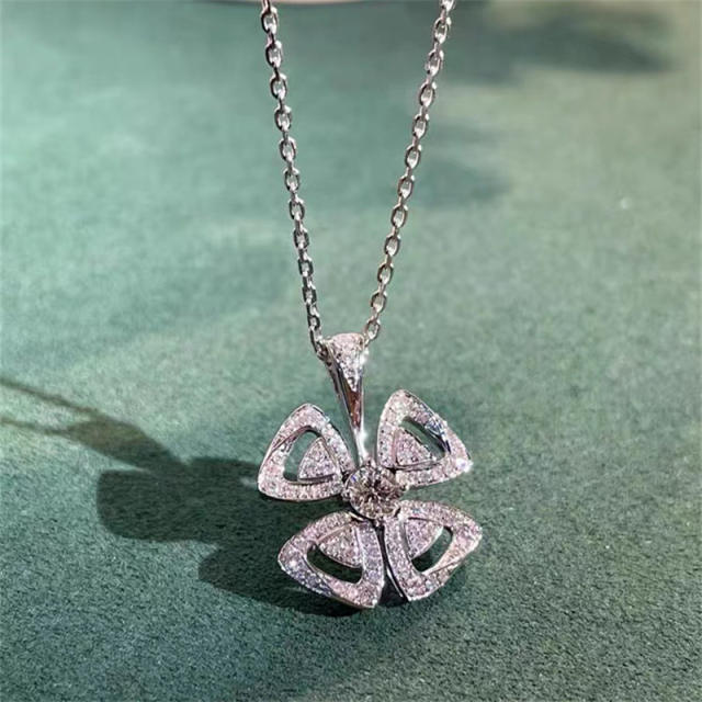 INS elegant diamond clover pendant necklace