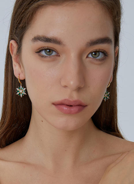 Occident fashion green color snowflake real gold plated earrings