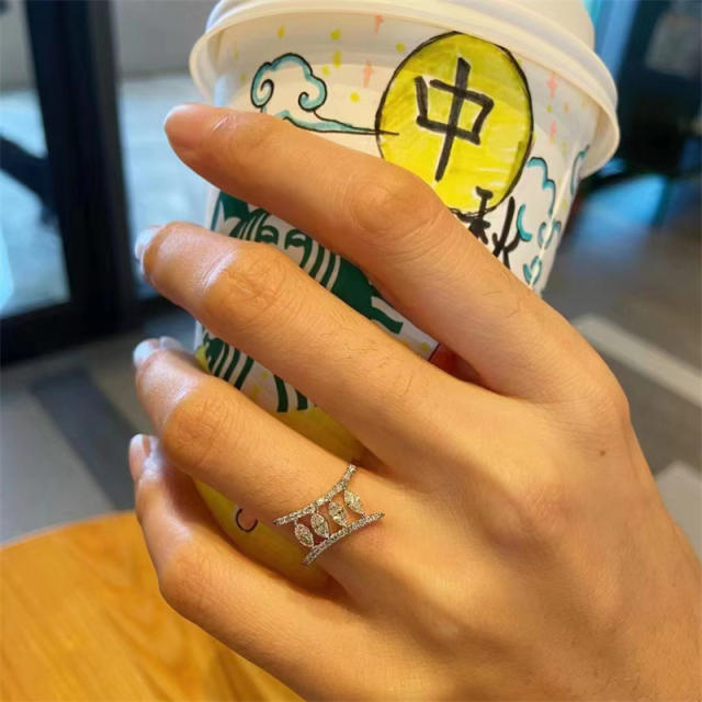 Elegant popular leaf design diamond rings for women